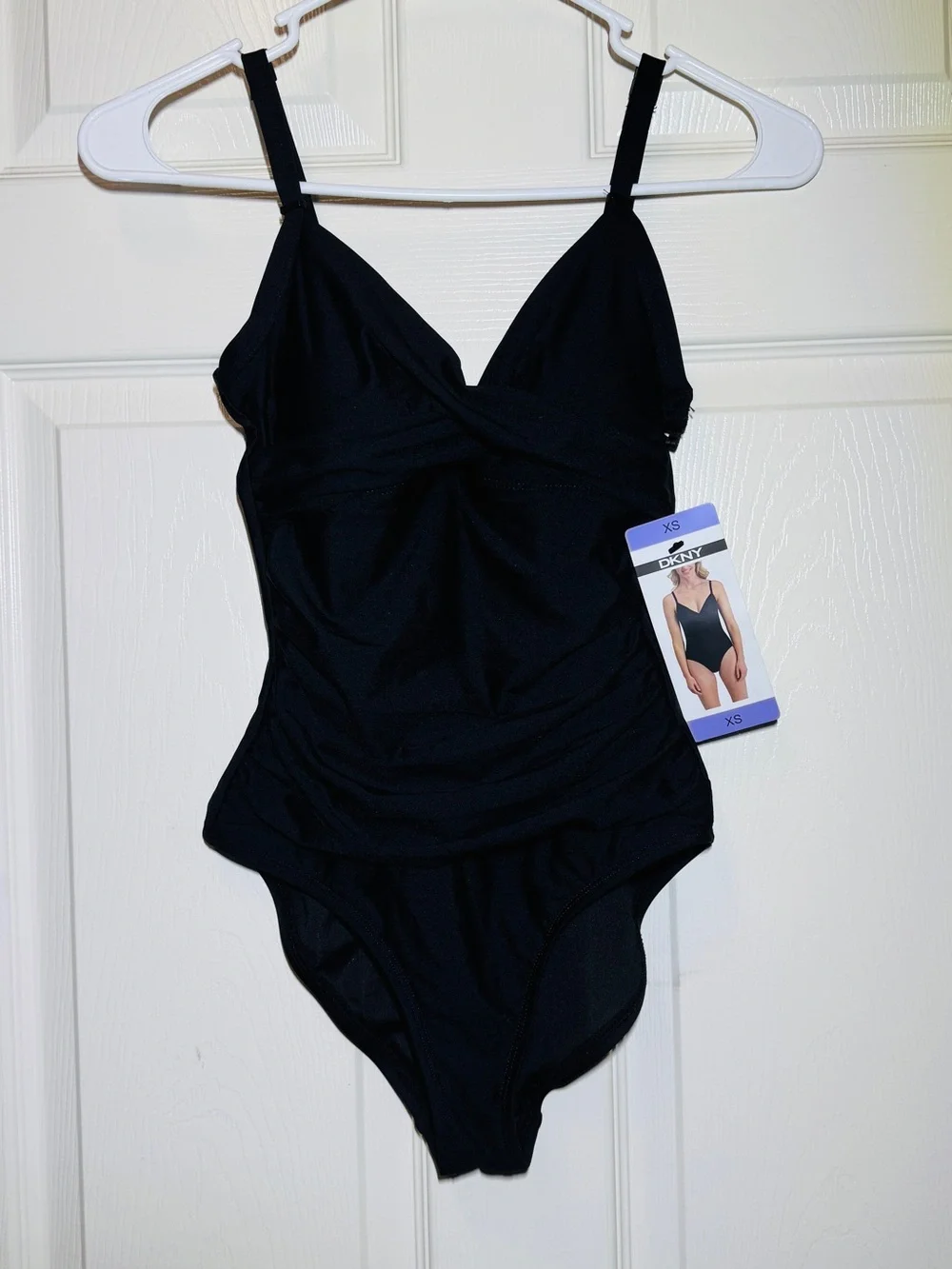 DKNY Women's Twist-Front Tummy Control One Piece Swimsuit Black Size XS - Picture 5 of 7